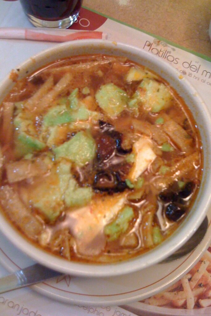 Caldo tlalpeno
