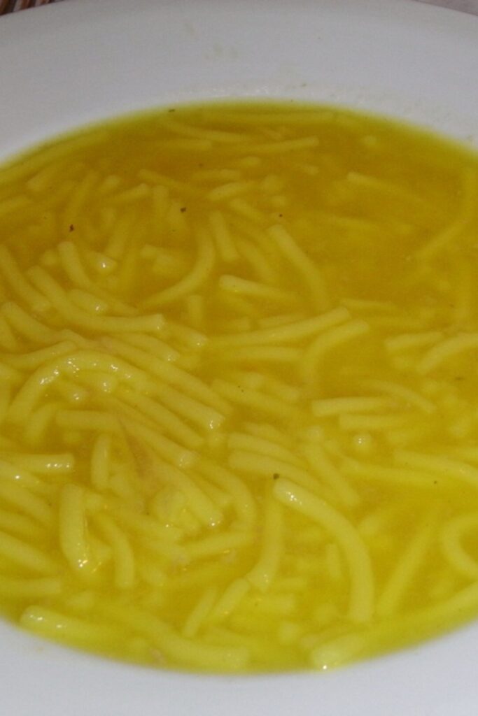 Sopa de codito nortena