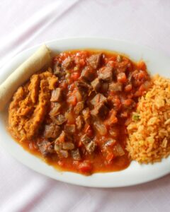Cortadillo norteño con arroz y tortillas de harina